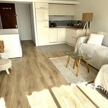Cosy Devant La Lavandou Apartment