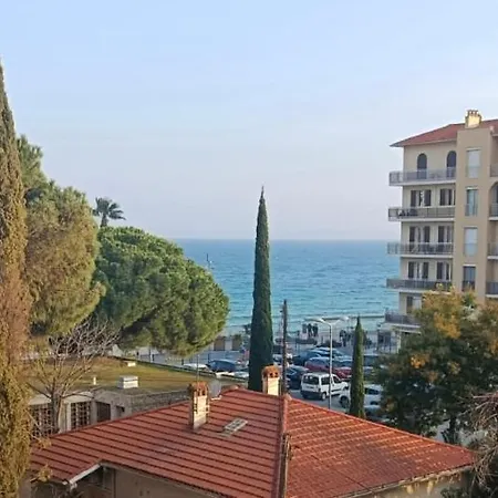Cosy Devant La Lavandou